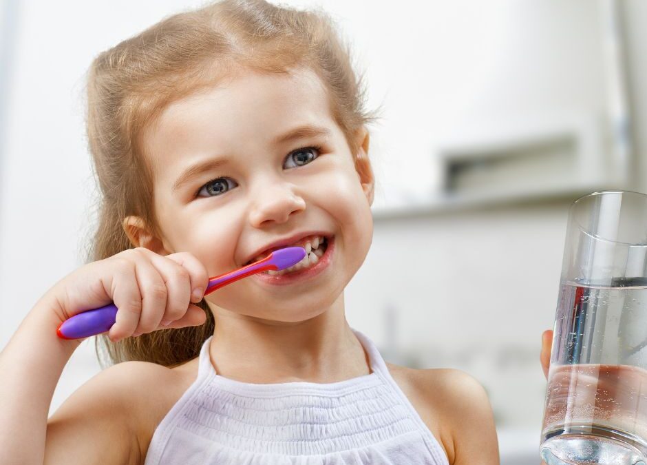 Nuevos hábitos de cepillado dental ante la vuelta al cole